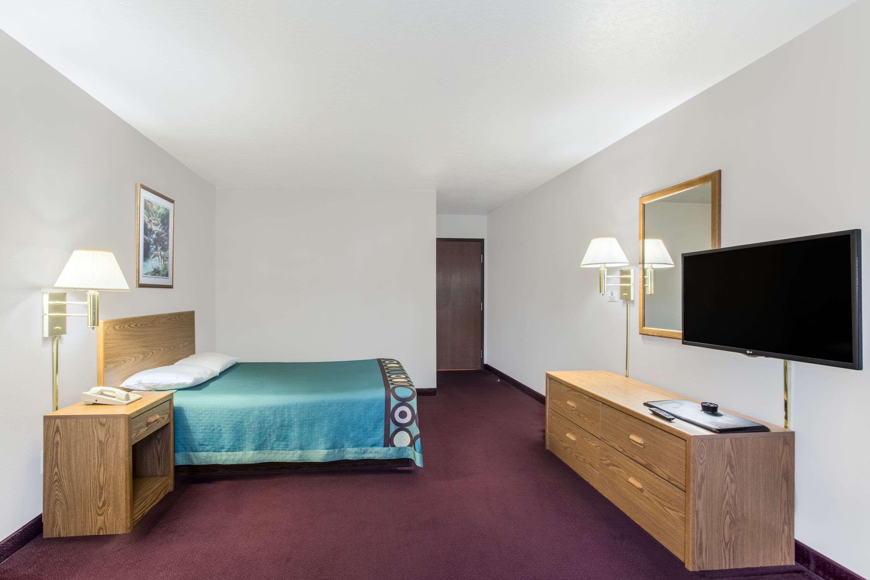 Super 8 By Wyndham Super 8 Blackfoot Εξωτερικό φωτογραφία
