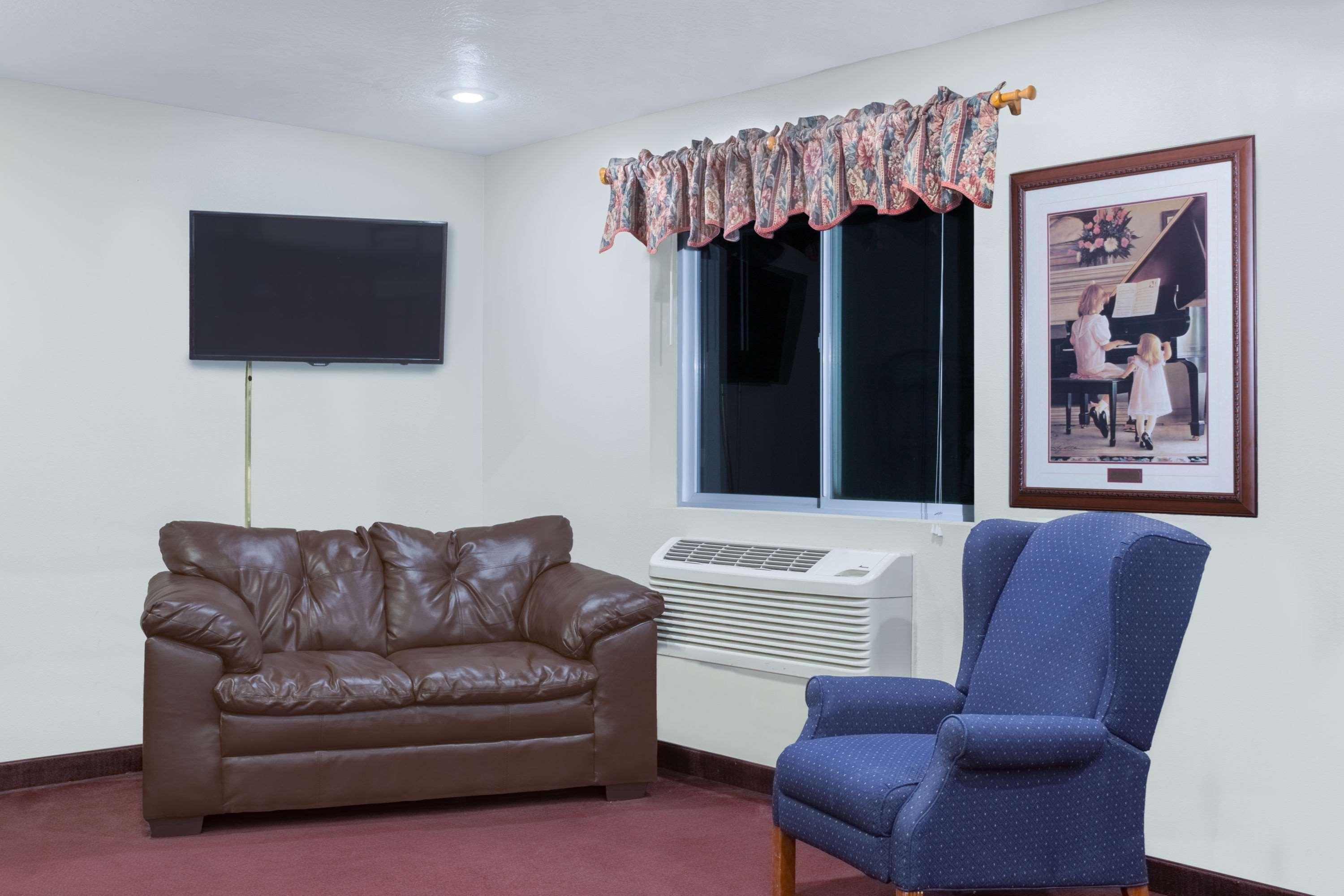 Super 8 By Wyndham Super 8 Blackfoot Εξωτερικό φωτογραφία
